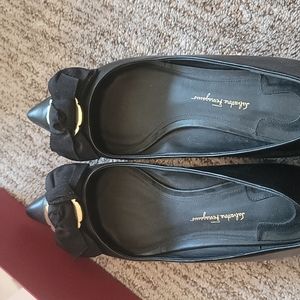 FERRAGAMO Talla bow flat in black